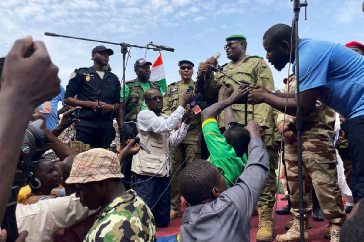 Стало известно о провале переговоров делегации ECOWAS с мятежниками в Нигере
